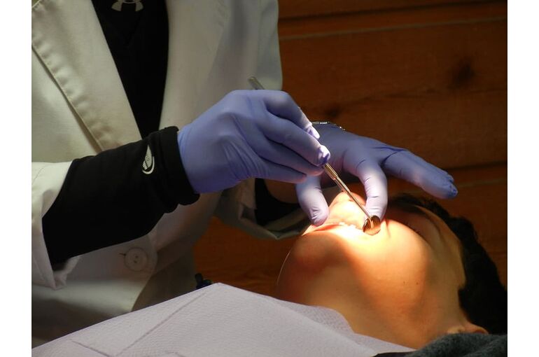 orthodontist-dentist-braces-dental