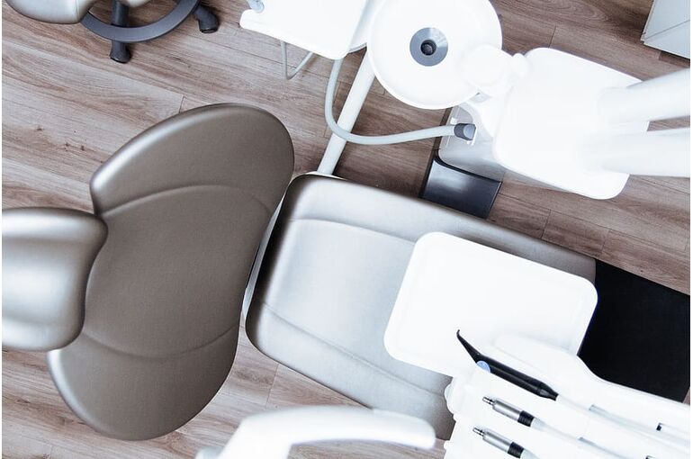 chair-dentist-dental-clinic (1)